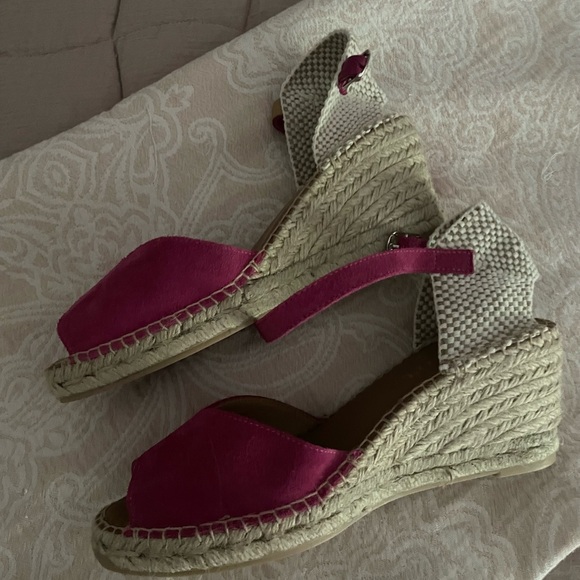 New Never Worn Wedge Espadrille Sandals - Picture 3 of 3